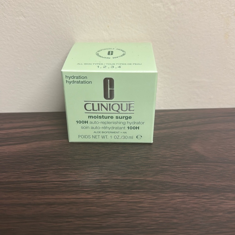Clinique Moisture Surge